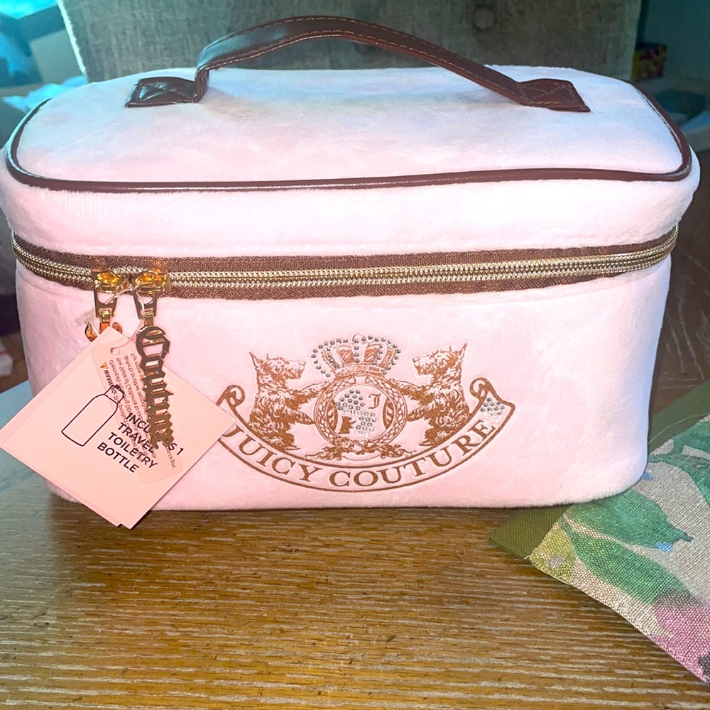 BNWT Juicy Couture Cosmetic Makeup Bag